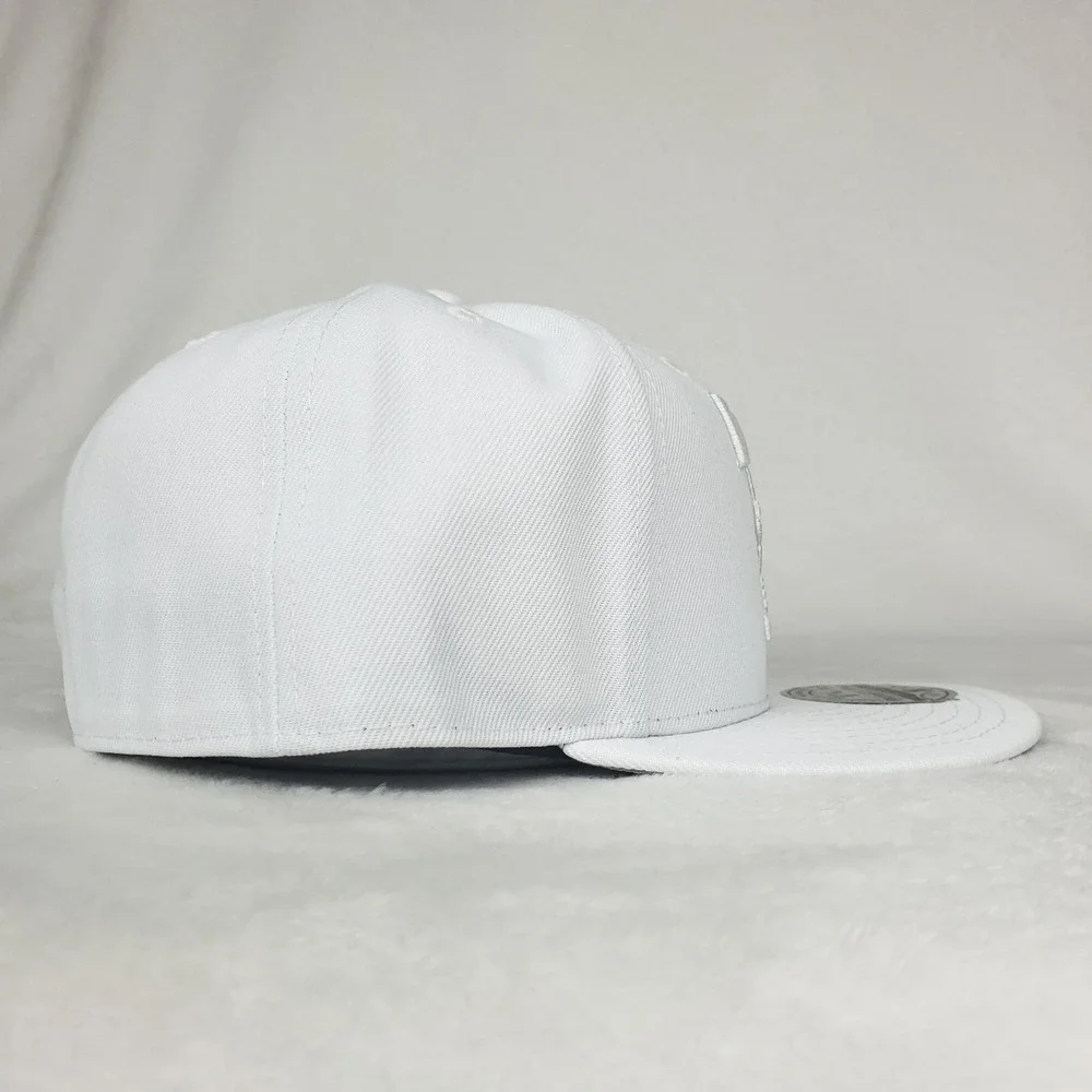 Toronto Blue Jays Mitchell & Ness MLB Fitted 7 3/4 Liberty Fit Hat Cap White NWT